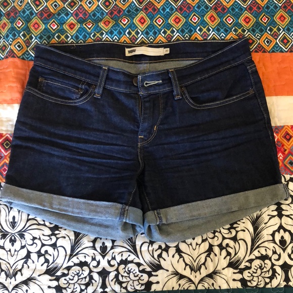 Levi’s Women’s Mid Length Shorts - Picture 2 of 3